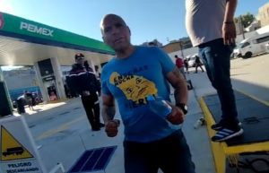 Grupo de choque agrede a ciudadanos y periodistas en gasolinera de Felipe Angeles, Querétaro