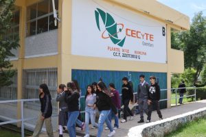 Inician construcción de aula para el CECyTEQ Huimilpan