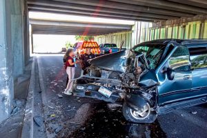 Hombre resulta lesionado tras accidente vehicular en Centro Sur; fue trasladado al hospital