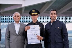 «Yo admiro enormemente la decisión que han tomado de ser parte de la mejor corporación policial del país»: FeliFer