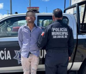 Detienen a sujeto tras amenazar a su expareja con un cuchillo en San Juan del Río