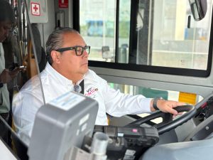 Cuanalo se pone al volante en la ruta T11 de Qrobús y detecta áreas de mejora en vialidades y paraderos para mejorar la experiencia de operadores y usuarios