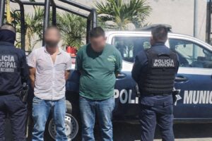 Aseguran a dos sujetos con armas durante operativo sobre la carretera 120 en Landa de Matamoros