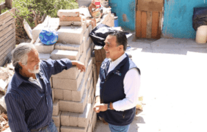 Supervisa Luis Nava entrega de cuartos prefabricados para familias vulnerables en Colinas de Menchaca, La Esperanza y Bolaños