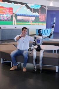 Querétaro apuesta por la tecnología: presentan a “Sara”, androide creado por empresa local para impulsar la innovación