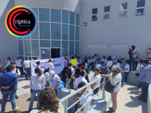 Padres, abuelos y familiares se manifiestan en Querétaro contra presuntas leyes y prácticas discriminatorias hacia hombres